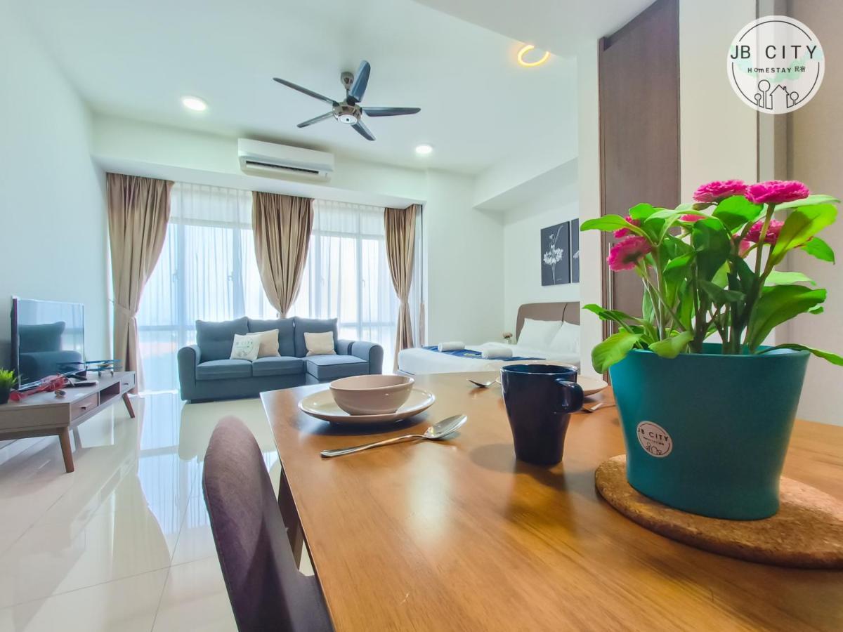 Grand Medini Suites By Rr Jbcity Nusajaya  Esterno foto